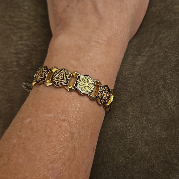 VTG Floral Stars Damascene Hexagon Link Castlecore Bracelet - Picture 11 of 11